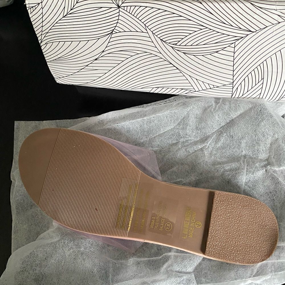 NIB Chase + Chloe Pink Transparent Slides 7.5 - Picture 3 of 5